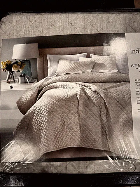 Indigo Hill by HiEnd Accents Anna Diamond 3PC Quilted Coverlet Set, Super King